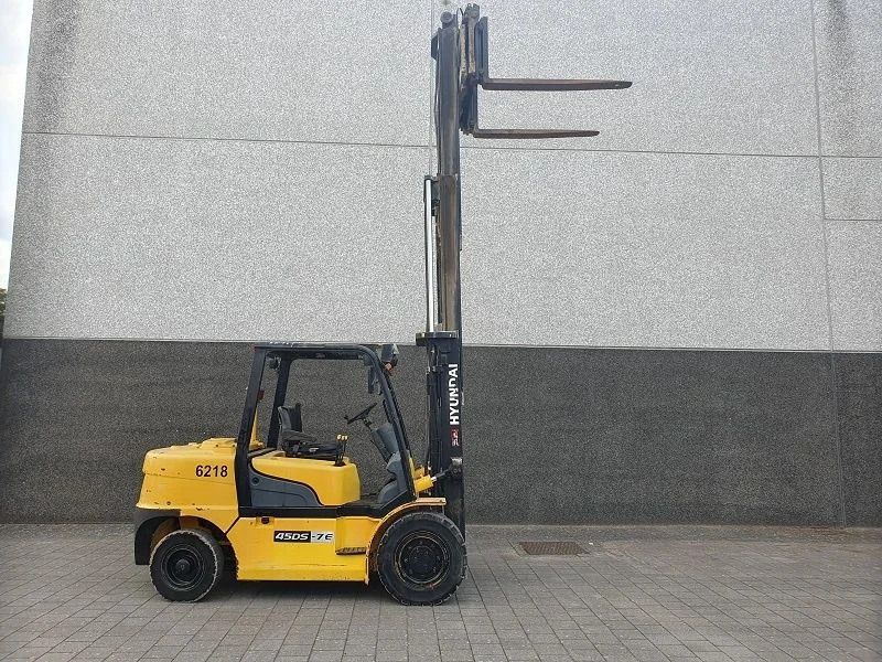 Hyundai 45DS.7E 7 ton 45DS.7E - Carretilla elevadora: foto 2 Hyundai 45DS.7E 7 ton 45DS.7E - Carretilla elevadora: foto 2