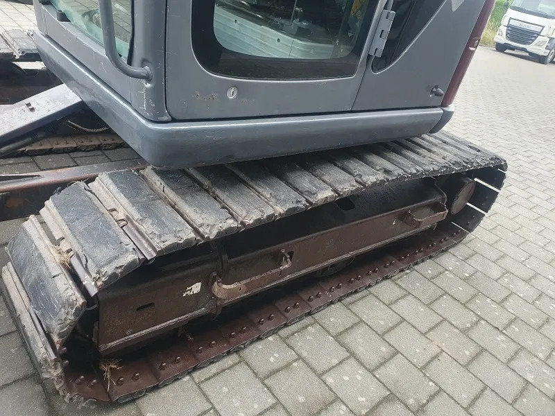 New Holland Kobelco E70 - 8 TON - Miniexcavadora: foto 3 New Holland Kobelco E70 - 8 TON - Miniexcavadora: foto 3