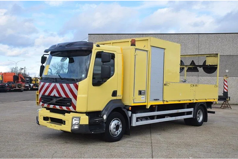 Volvo FL 250 - Camión caja abierta: foto 1 Volvo FL 250 - Camión caja abierta: foto 1