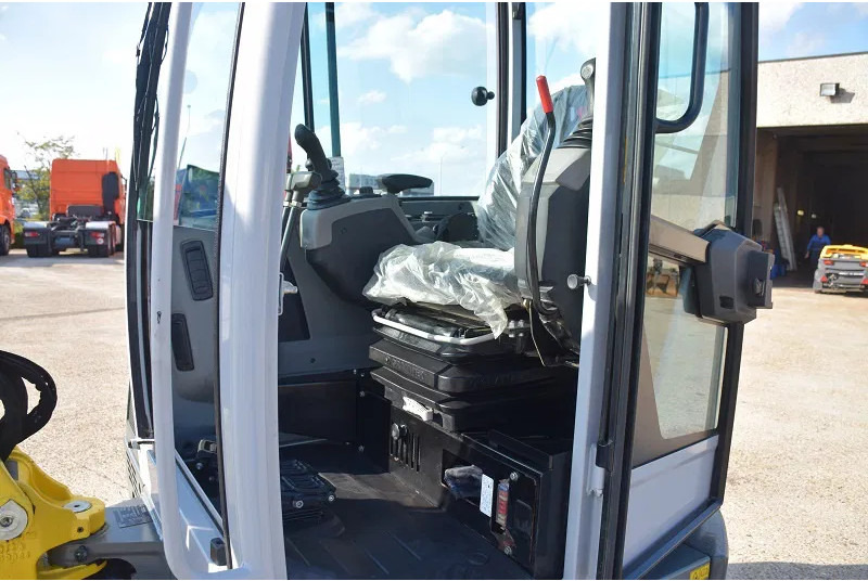 WACKER NEUSON Neuson Wacker 4 TON EZ36 -stock id104 - Miniexcavadora: foto 5 WACKER NEUSON Neuson Wacker 4 TON EZ36 -stock id104 - Miniexcavadora: foto 5