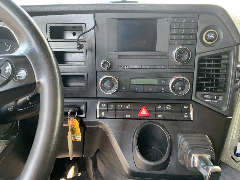 Mercedes-Benz Actros 2531 2530*Cruise control*SlaapCabine* - Camión caja cerrada: foto 5 Mercedes-Benz Actros 2531 2530*Cruise control*SlaapCabine* - Camión caja cerrada: foto 5