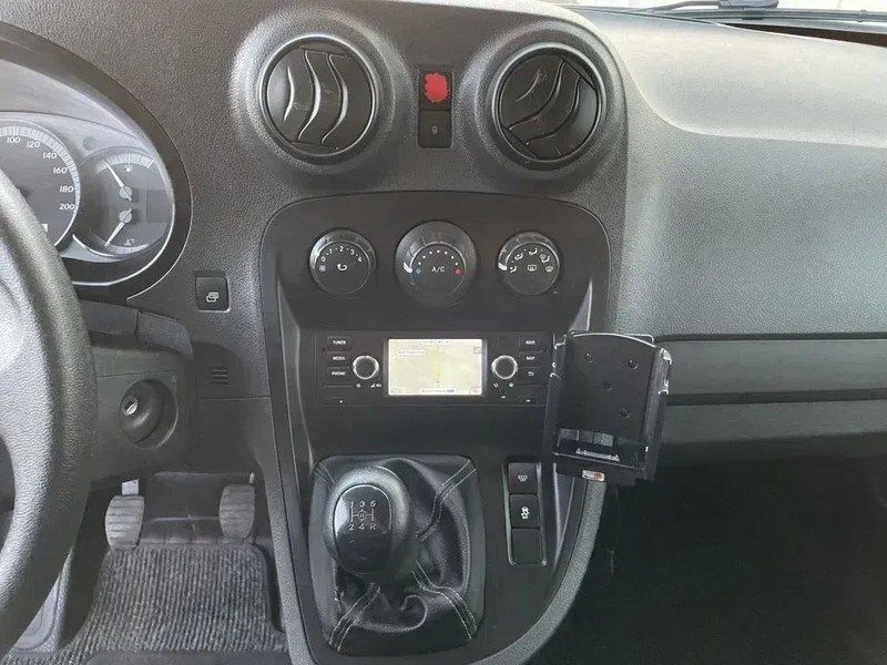 Mercedes-Benz Citan 109 CDI *Navigatie*Airco*Buitenspiegels verwarmd&elektr. verstelbaar - Furgoneta pequeña: foto 5 Mercedes-Benz Citan 109 CDI *Navigatie*Airco*Buitenspiegels verwarmd&elektr. verstelbaar - Furgoneta pequeña: foto 5