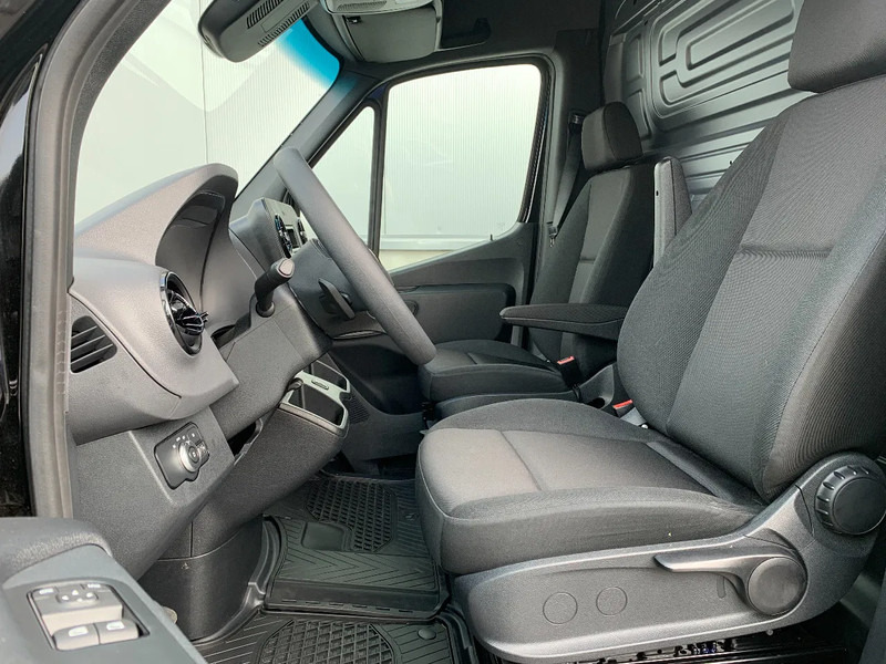 Mercedes-Benz Sprinter 319 CDI*L2H2*TREKHAAK 3,5 TON*ZIJDEUR ELEKTR* - Furgón: foto 3 Mercedes-Benz Sprinter 319 CDI*L2H2*TREKHAAK 3,5 TON*ZIJDEUR ELEKTR* - Furgón: foto 3