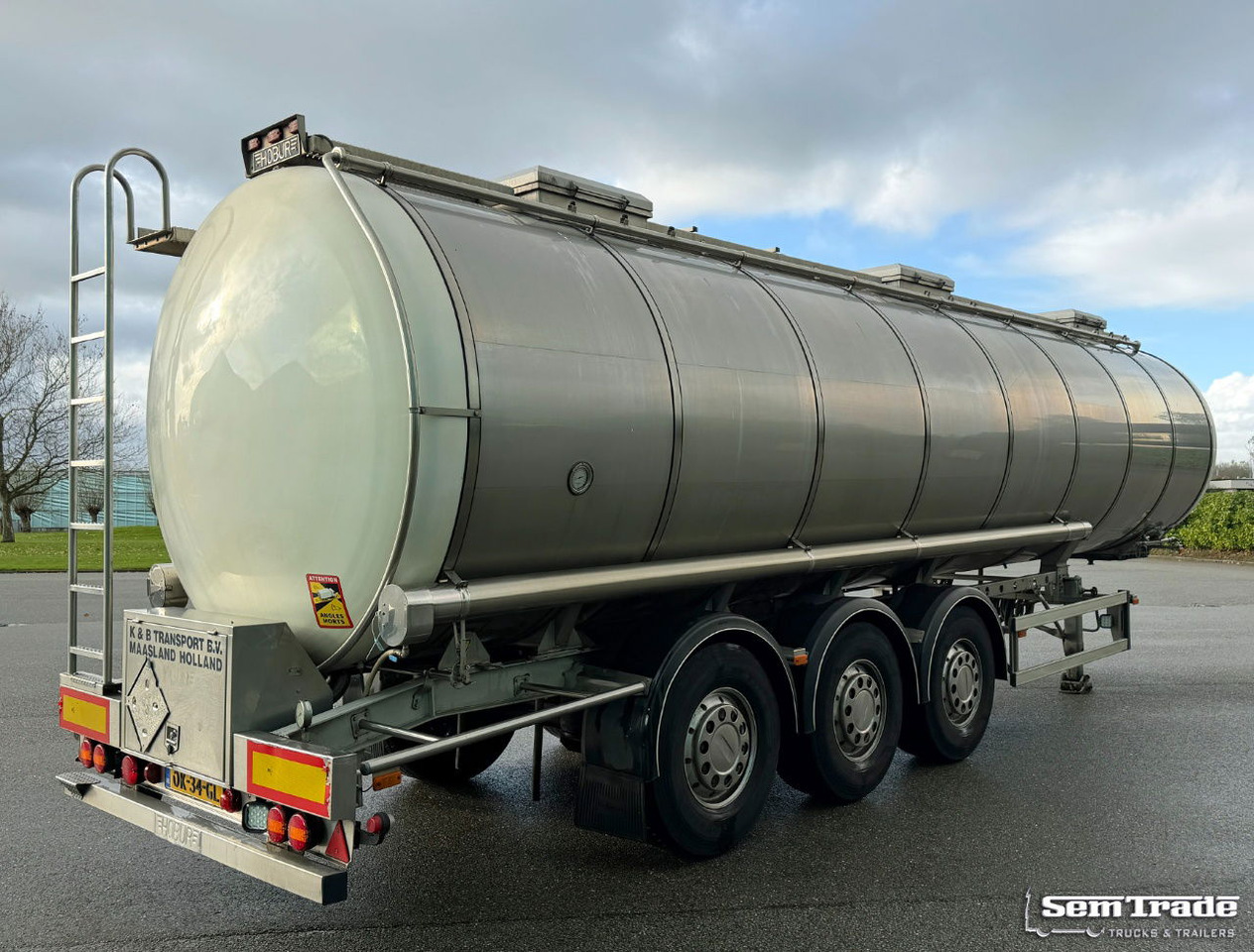 Burg 37.300 Liter 3 Compartments Disc Brakes Super Condition NL Trailer - Semirremolque cisterna: foto 5 Burg 37.300 Liter 3 Compartments Disc Brakes Super Condition NL Trailer - Semirremolque cisterna: foto 5