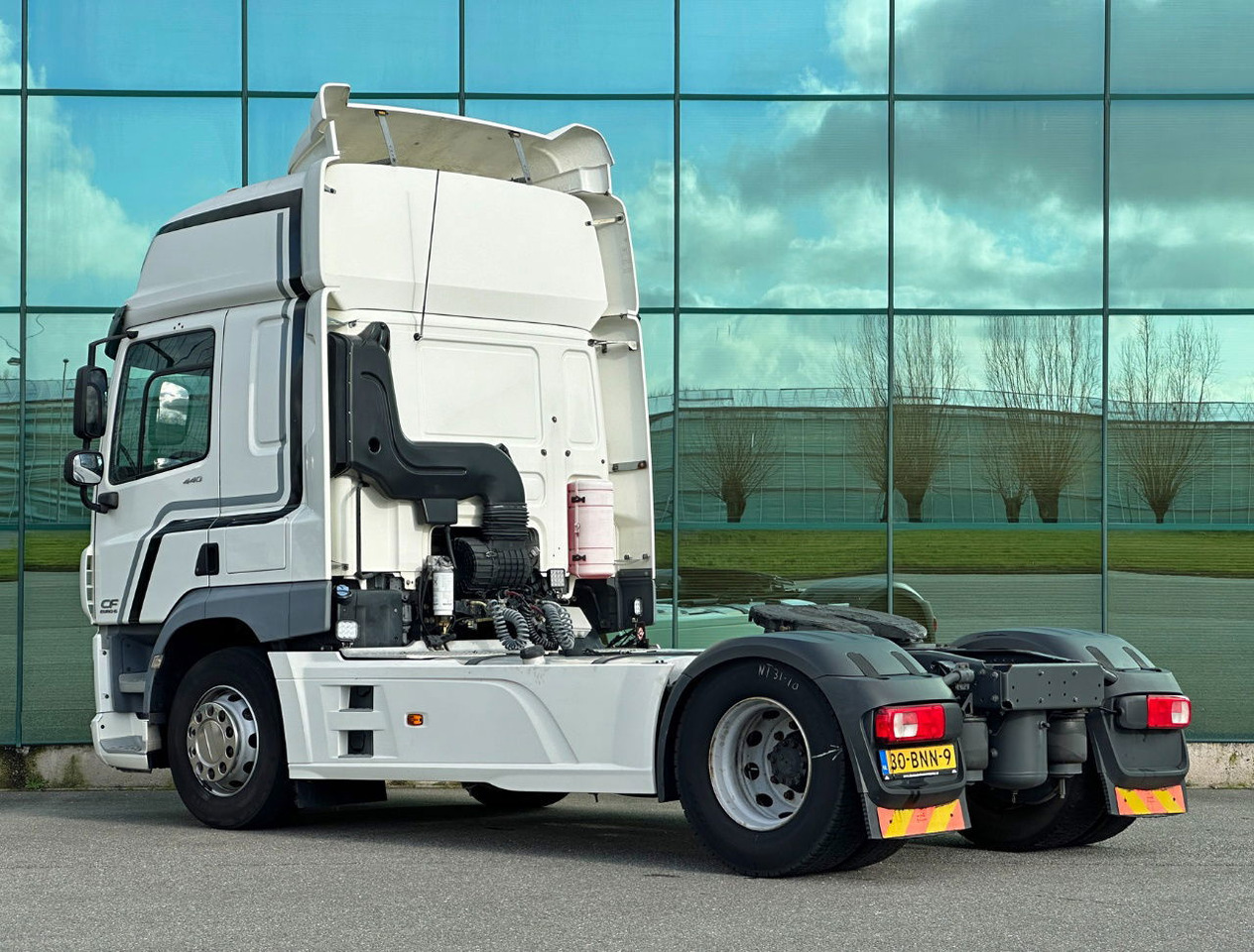 DAF CF 440 FT Space CAB 2x Tanks 766.000 KM TOP Condition NL Truck 2 Similar Pie - Cabeza tractora: foto 3 DAF CF 440 FT Space CAB 2x Tanks 766.000 KM TOP Condition NL Truck 2 Similar Pie - Cabeza tractora: foto 3