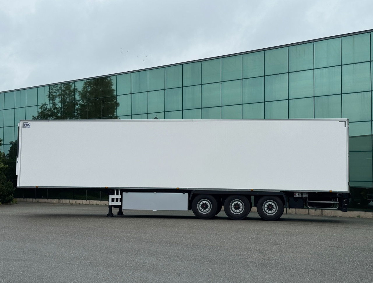 Chereau CSD3 247 CM Wide 265 CM High Thermo King SLXi300 With Only 850 Hours NEW - Semirremolque frigorífico: foto 2 Chereau CSD3 247 CM Wide 265 CM High Thermo King SLXi300 With Only 850 Hours NEW - Semirremolque frigorífico: foto 2