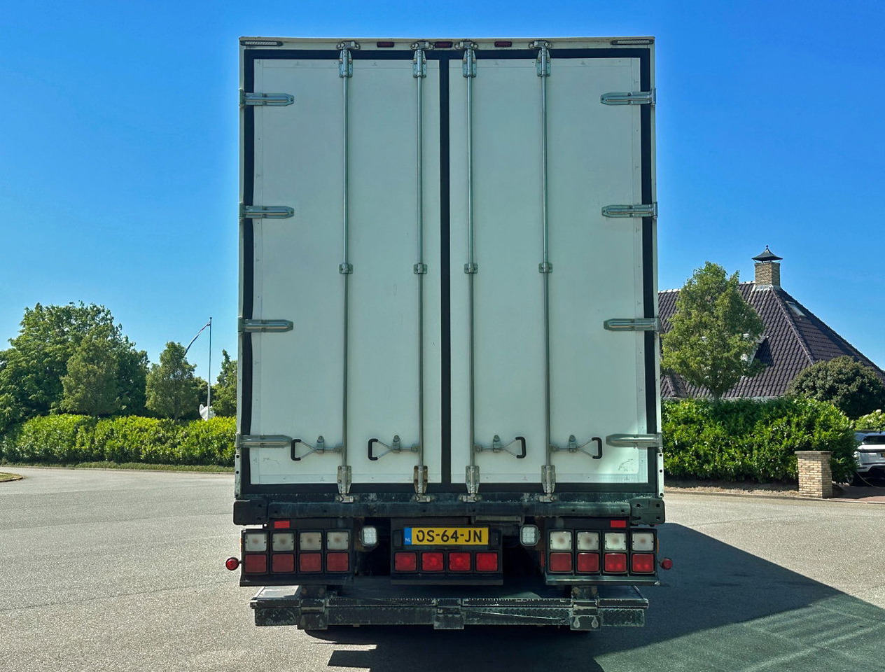 Ekeri 3-AS Multi Temp 1335 x 250 x 271 CM Inside Tail Lift - Semirremolque frigorífico: foto 4 Ekeri 3-AS Multi Temp 1335 x 250 x 271 CM Inside Tail Lift - Semirremolque frigorífico: foto 4