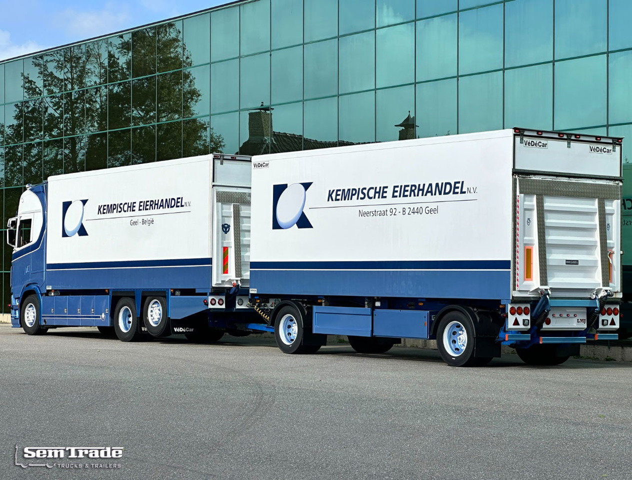 Scania S650 V8 NGS Only 193.000 KM Full Options FullY Isolated Body Special Show Truck / Combi NEW Condition - Camión frigorífico: foto 4 Scania S650 V8 NGS Only 193.000 KM Full Options FullY Isolated Body Special Show Truck / Combi NEW Condition - Camión frigorífico: foto 4