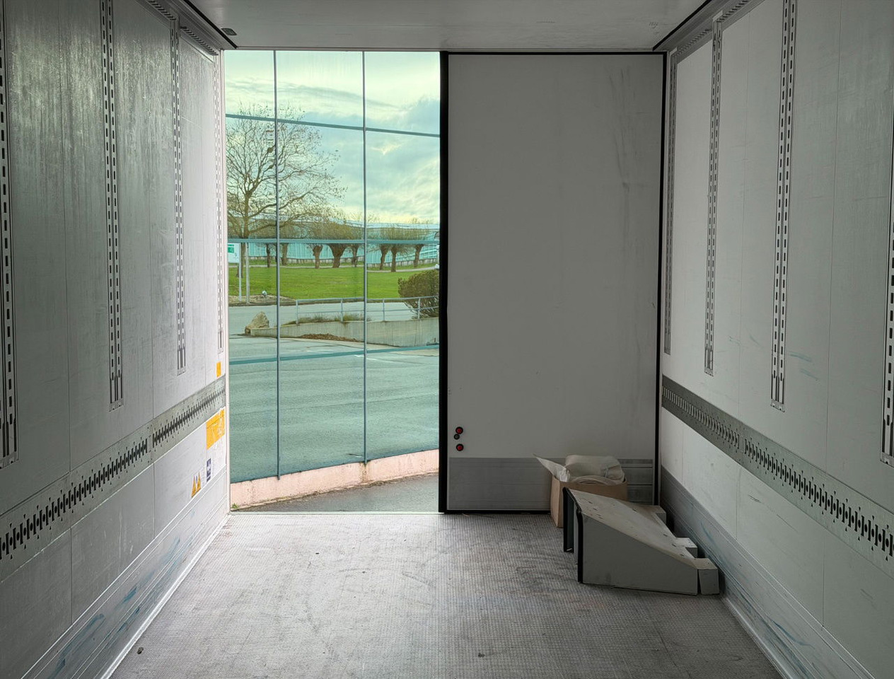 Semirremolque frigorífico Schmitz Cargobull SCBS3B Thermo King SLXi 300 Only 502 Engine Hours Lift Axle Super Condition: foto 22