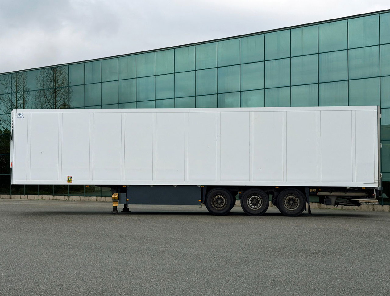 Schmitz Cargobull SKO24 Thermo King SL200e 265 CM High Flower Wide Disc Brakes Lift Axle NL Trailer - Semirremolque frigorífico: foto 2 Schmitz Cargobull SKO24 Thermo King SL200e 265 CM High Flower Wide Disc Brakes Lift Axle NL Trailer - Semirremolque frigorífico: foto 2