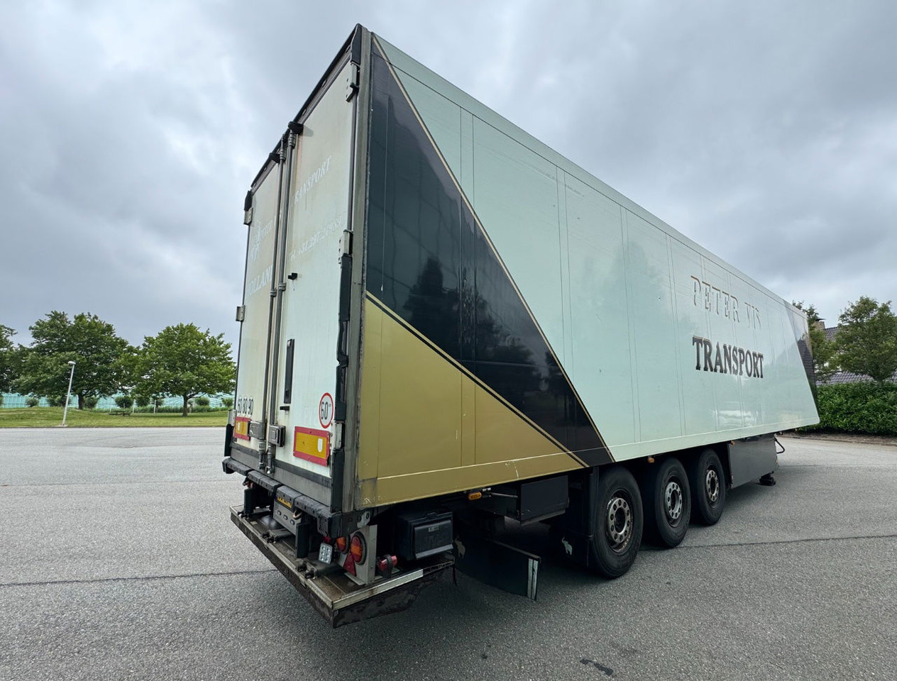 Schmitz Cargobull SKO24 Thermo King SL200e Only 8.900 Hours 270 CM High 250 CM W - Semirremolque frigorífico: foto 5 Schmitz Cargobull SKO24 Thermo King SL200e Only 8.900 Hours 270 CM High 250 CM W - Semirremolque frigorífico: foto 5