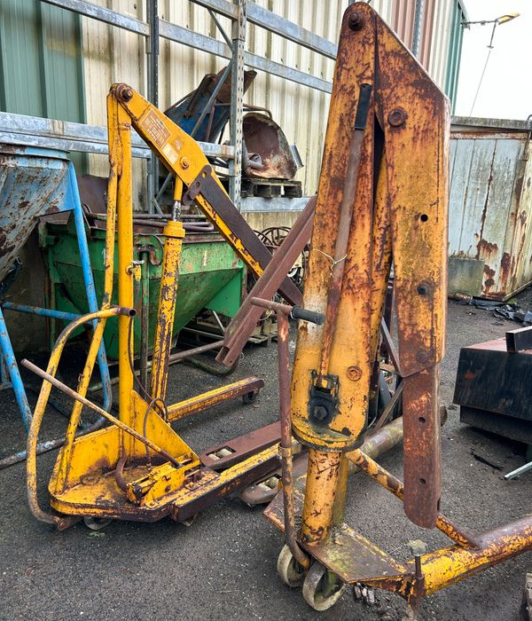 Enrubanneuse, escaliers metals, bois, chevre hydraulique, echafaudage ,mats - Equipo de construcción: foto 2 Enrubanneuse, escaliers metals, bois, chevre hydraulique, echafaudage ,mats - Equipo de construcción: foto 2
