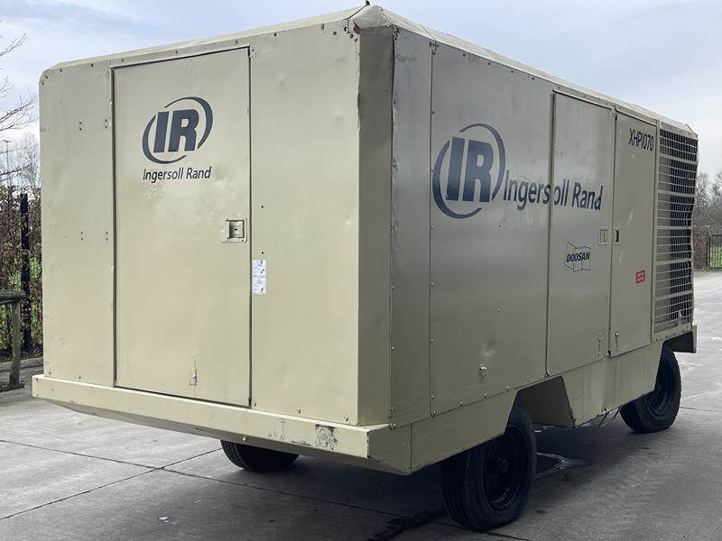 Doosan XHP 1070 WCAT - Compresor de aire: foto 3 Doosan XHP 1070 WCAT - Compresor de aire: foto 3