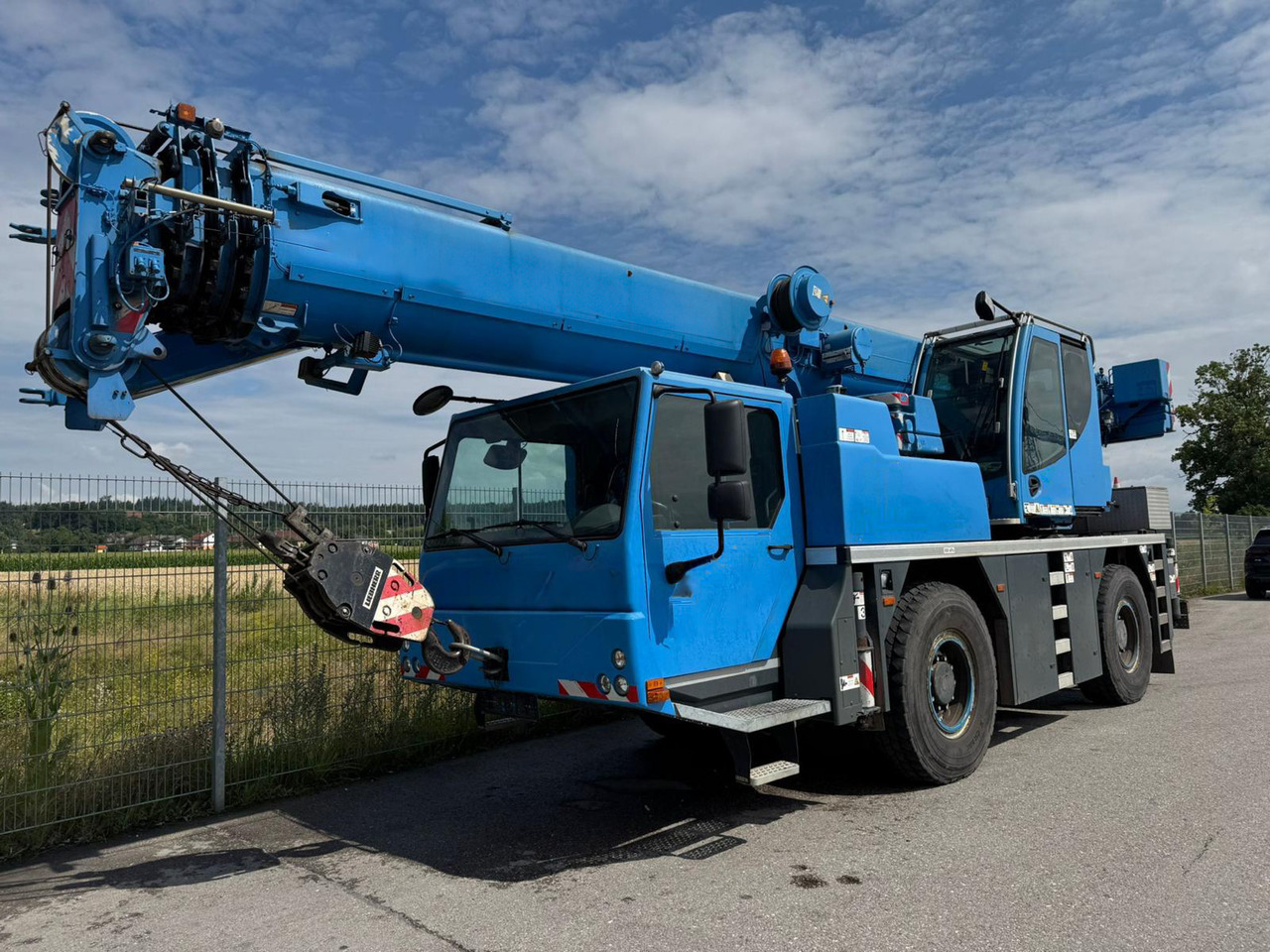 LIEBHERR LTM 1040-2.1 - Autogrúa: foto 3 LIEBHERR LTM 1040-2.1 - Autogrúa: foto 3