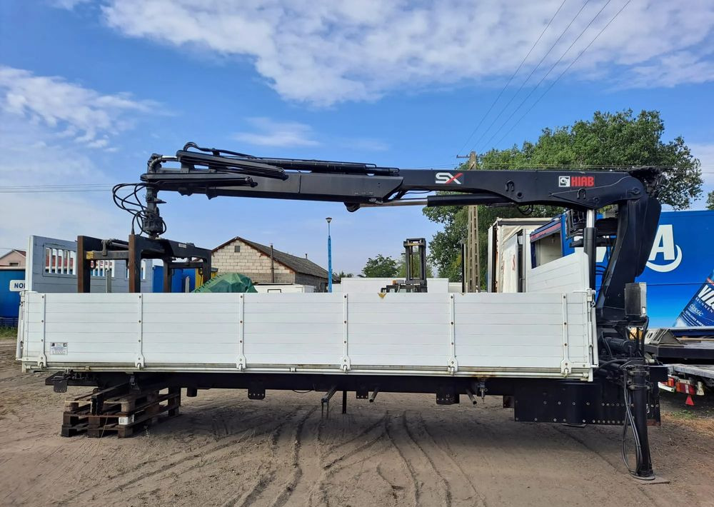 Mercedes-Benz Urządzenie dźwigowe HIAB XS122 - Camión volquete: foto 1 Mercedes-Benz Urządzenie dźwigowe HIAB XS122 - Camión volquete: foto 1