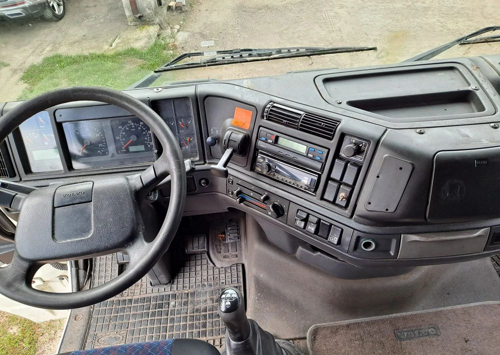 Camión chasis Volvo FH 420 6x2: foto 6