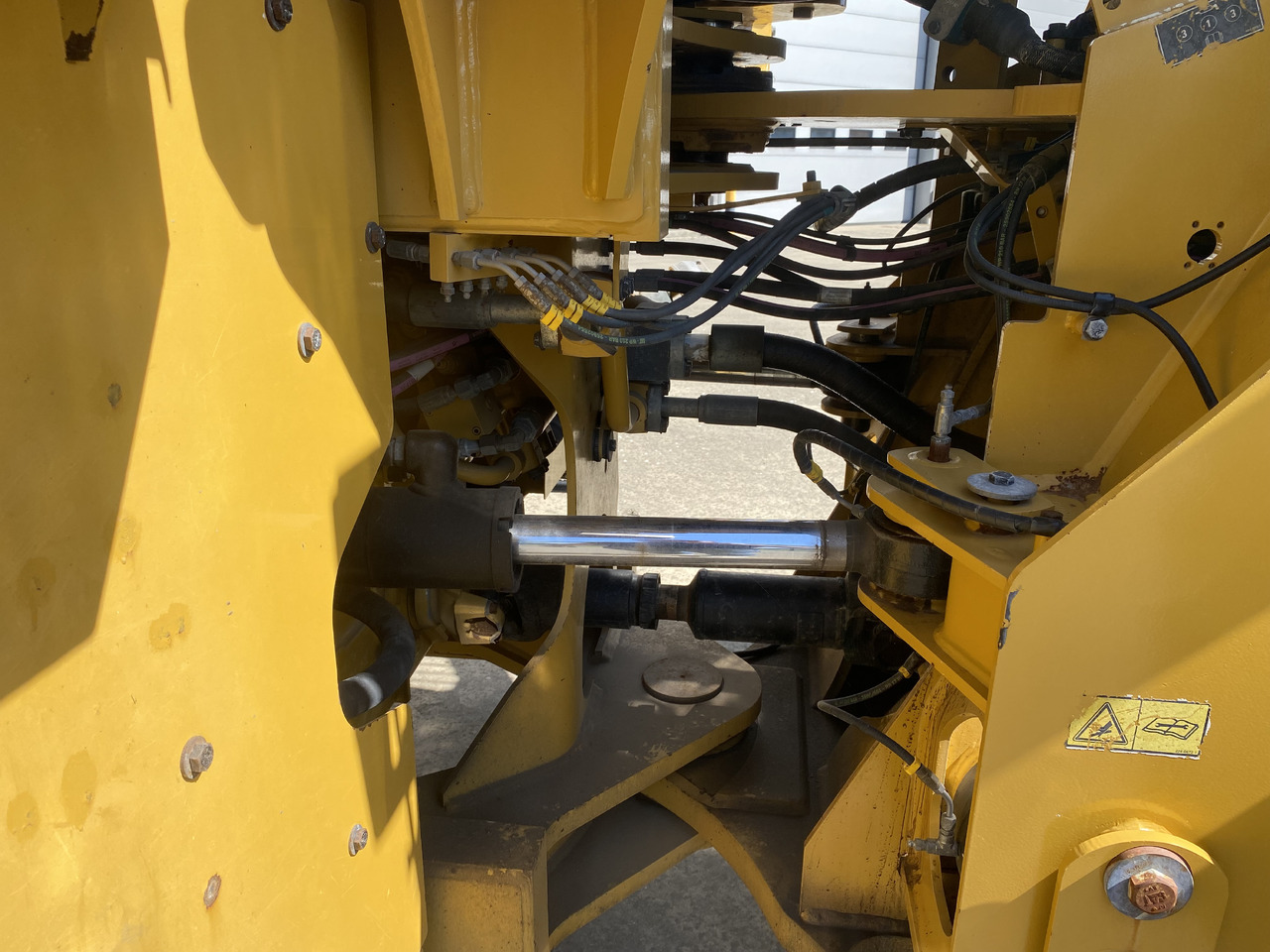 Cargadora de ruedas CATERPILLAR 962M: foto 6