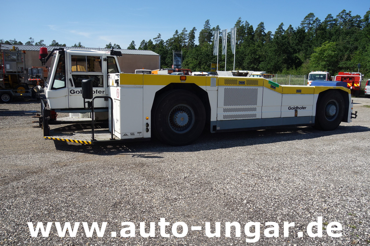 GOLDHOFER AST-1 A500 Baujahr 1999 Push-Back towbarless Pushback Liebherr used GSE - Remolcador de aviones: foto 4 GOLDHOFER AST-1 A500 Baujahr 1999 Push-Back towbarless Pushback Liebherr used GSE - Remolcador de aviones: foto 4