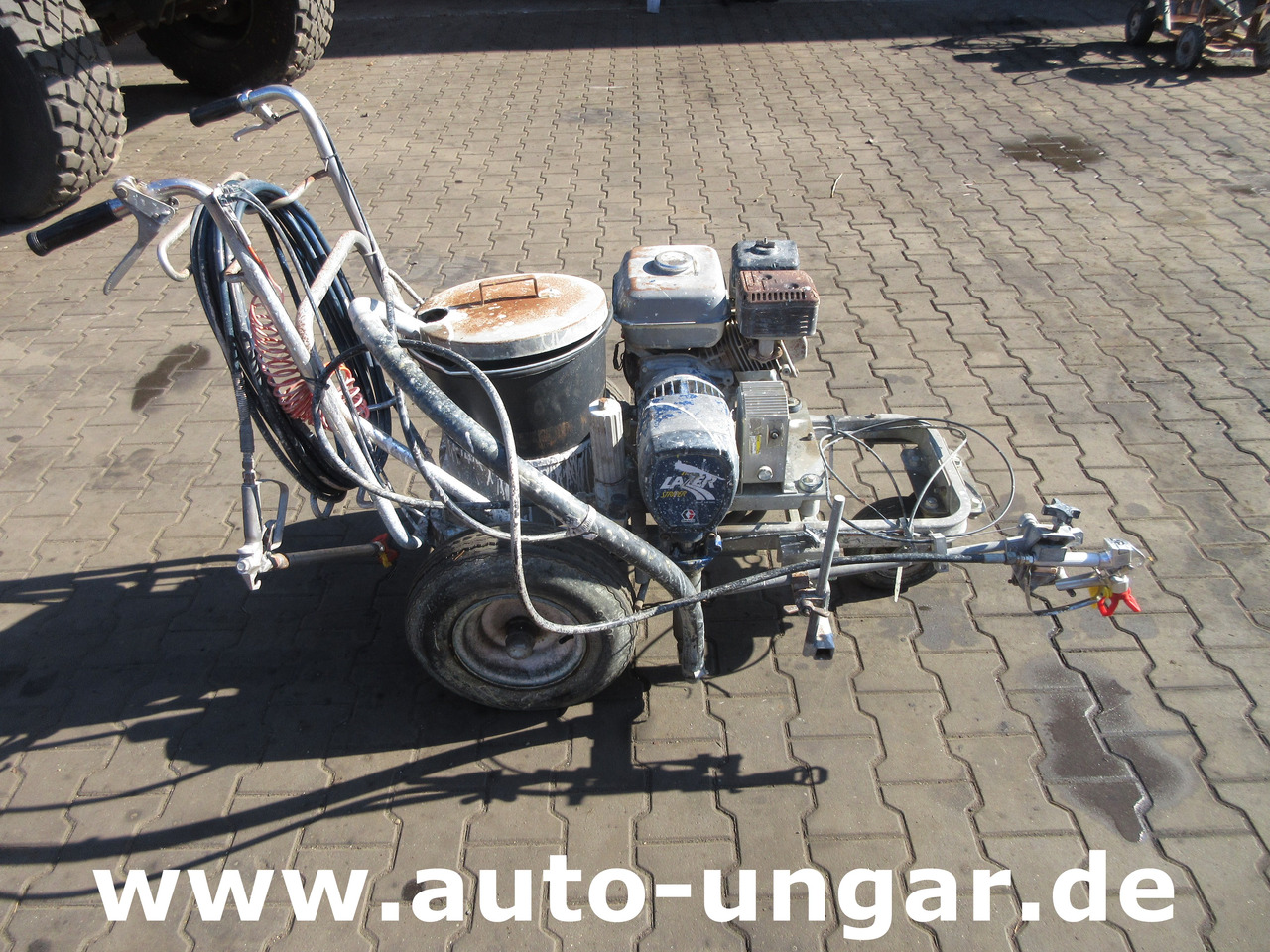Graco LineLazer Striper GM 5000 Airless Roadmarking Machine Straßenmarkierung - Construcción de carreteras: foto 3 Graco LineLazer Striper GM 5000 Airless Roadmarking Machine Straßenmarkierung - Construcción de carreteras: foto 3