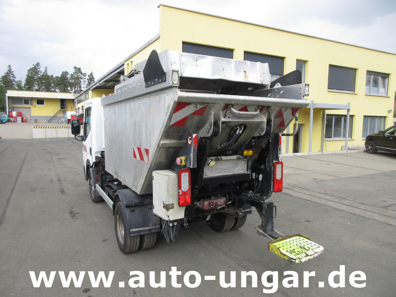 RENAULT Maxity 3.500kg Faun Provence Benne Müllwagen 5m³ Alumulde mit Presse - Camión de basura: foto 4 RENAULT Maxity 3.500kg Faun Provence Benne Müllwagen 5m³ Alumulde mit Presse - Camión de basura: foto 4