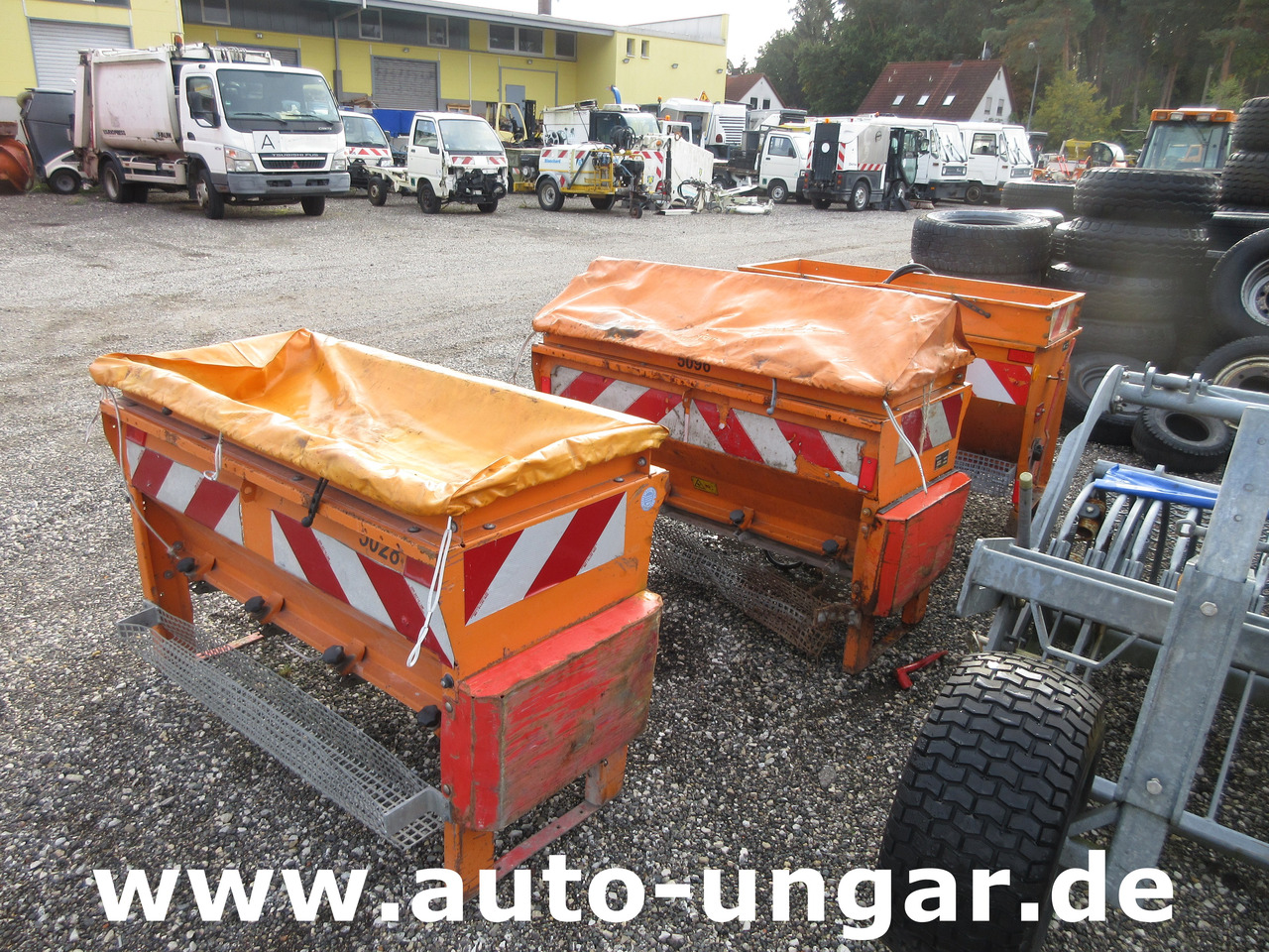 Tractor municipal Rauch UKS 120 Anbaustreuer Salzstreuer hydraulisch Streuautomat Winterdienst: foto 17