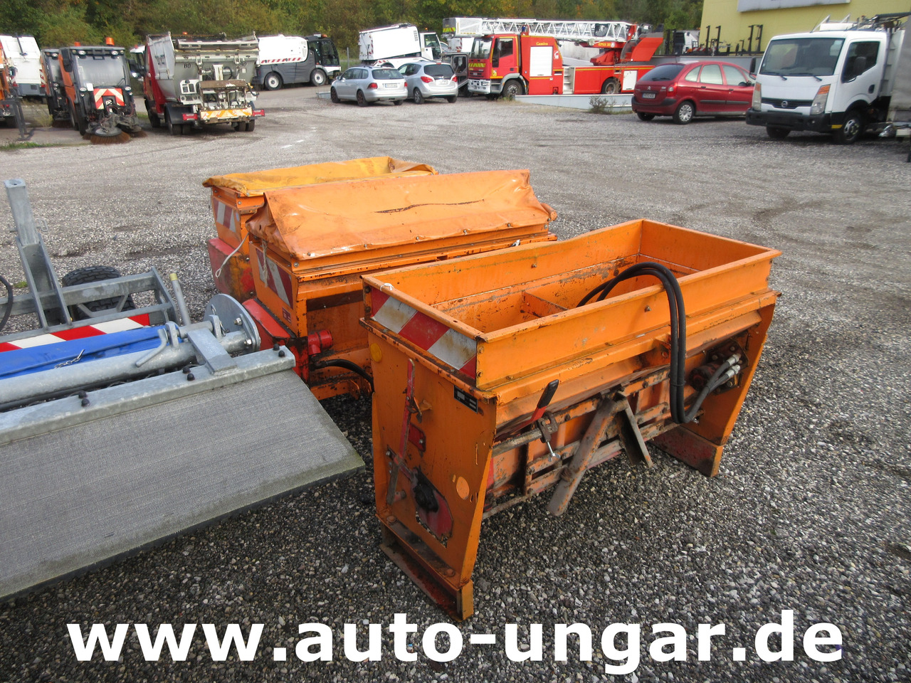Tractor municipal Rauch UKS 120 Anbaustreuer Salzstreuer hydraulisch Streuautomat Winterdienst: foto 7