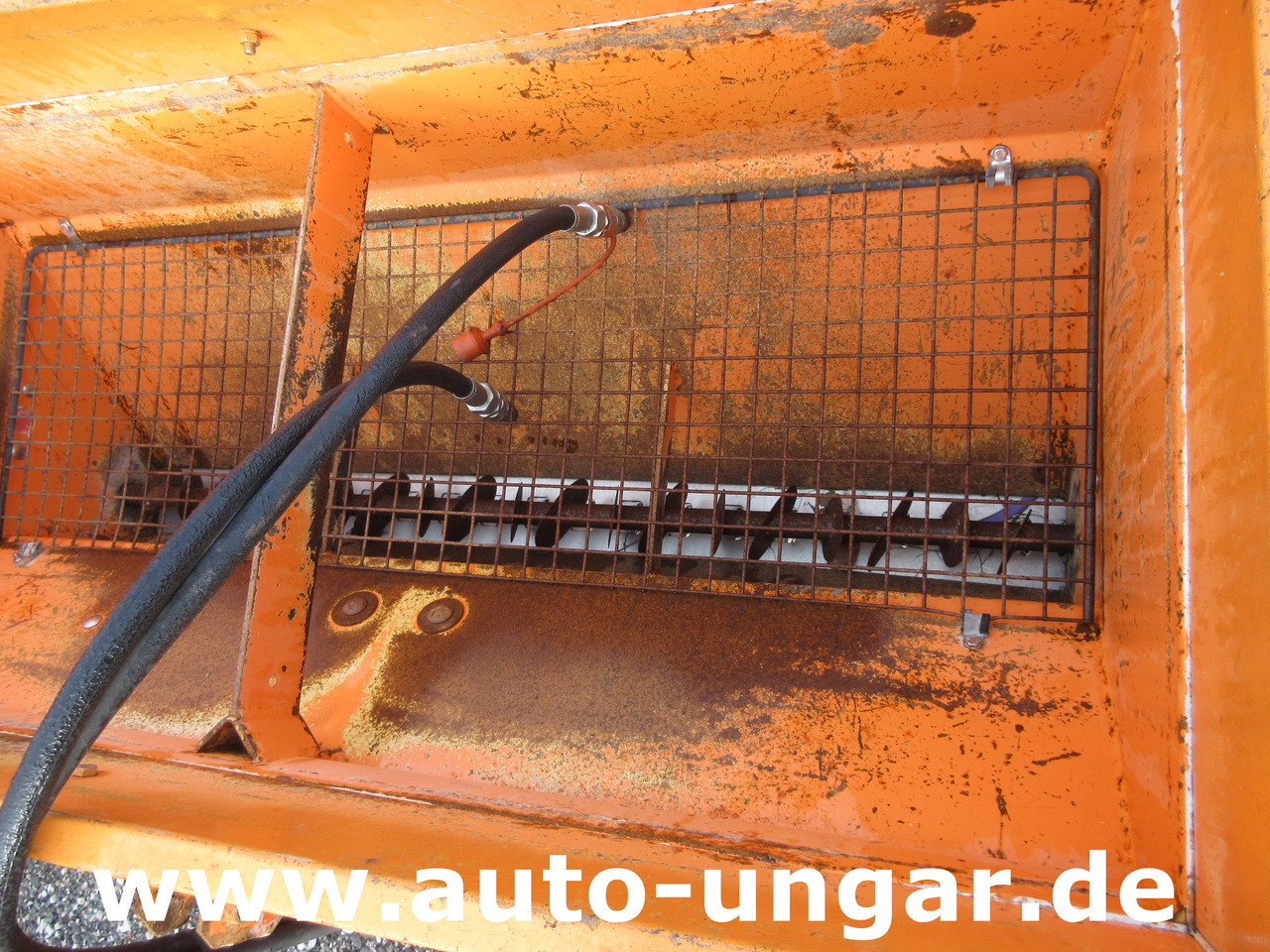 Tractor municipal Rauch UKS 120 Anbaustreuer Salzstreuer hydraulisch Streuautomat Winterdienst: foto 6