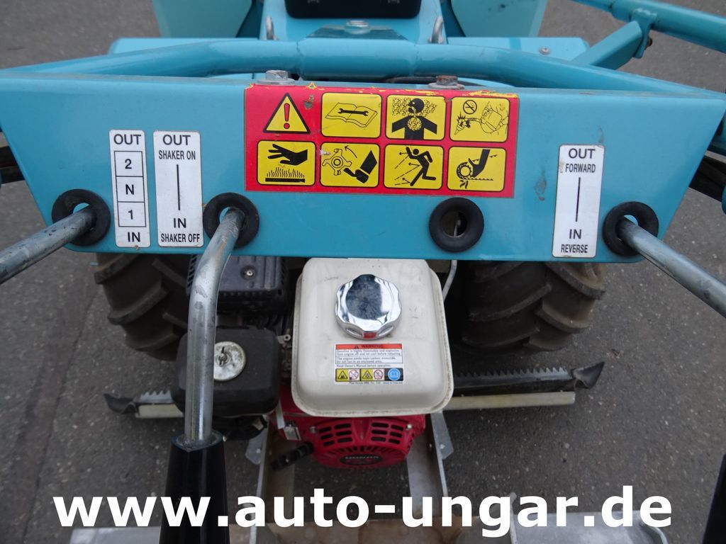 Vehículo municipal KASSBOHRER Kässbohrer BeachTech Sweepy Strandreiniger: foto 6