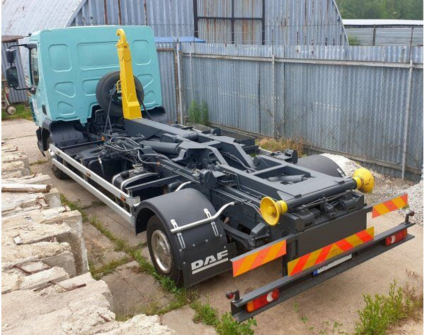 DAF 12t LF180 FA - Camión multibasculante: foto 3 DAF 12t LF180 FA - Camión multibasculante: foto 3