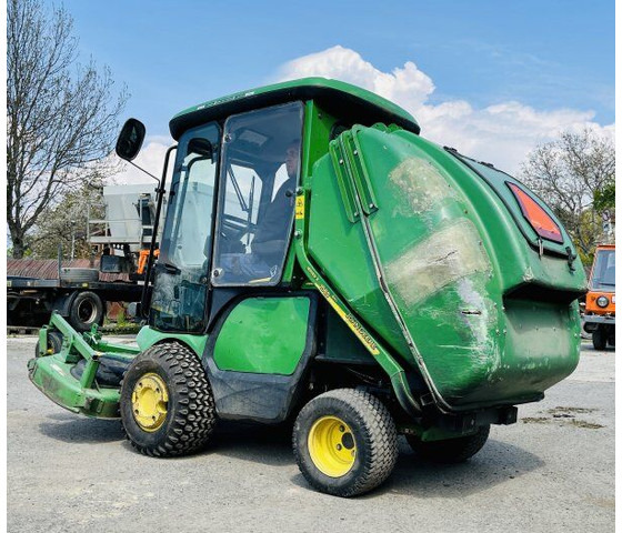 John Deere 1565 Serie II 4WD + MCS 600H - Cortacésped: foto 3 John Deere 1565 Serie II 4WD + MCS 600H - Cortacésped: foto 3