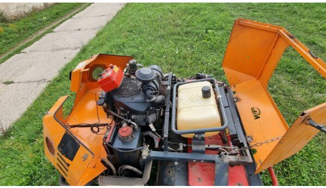 Cortacésped KommTek/NIKO - RoboFlail ONE (700kg/122cm profi): foto 7 Cortacésped KommTek/NIKO - RoboFlail ONE (700kg/122cm profi): foto 7