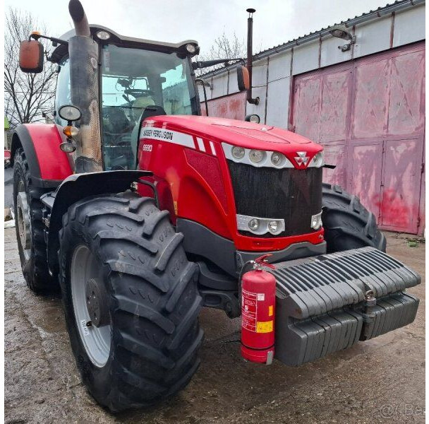 Massey Ferguson 8690 (MF) - Tractor: foto 1 Massey Ferguson 8690 (MF) - Tractor: foto 1