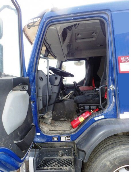 Camión cisterna para transporte de combustible Renault 19.5t +8m3 (5+3) Kobit: foto 15