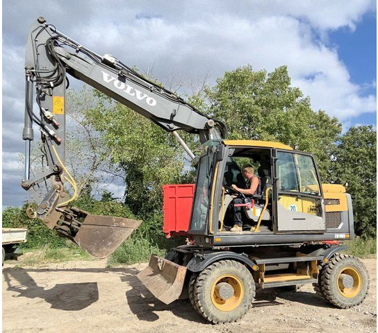 Volvo EW 140D (17t) - Excavadora de ruedas: foto 3 Volvo EW 140D (17t) - Excavadora de ruedas: foto 3