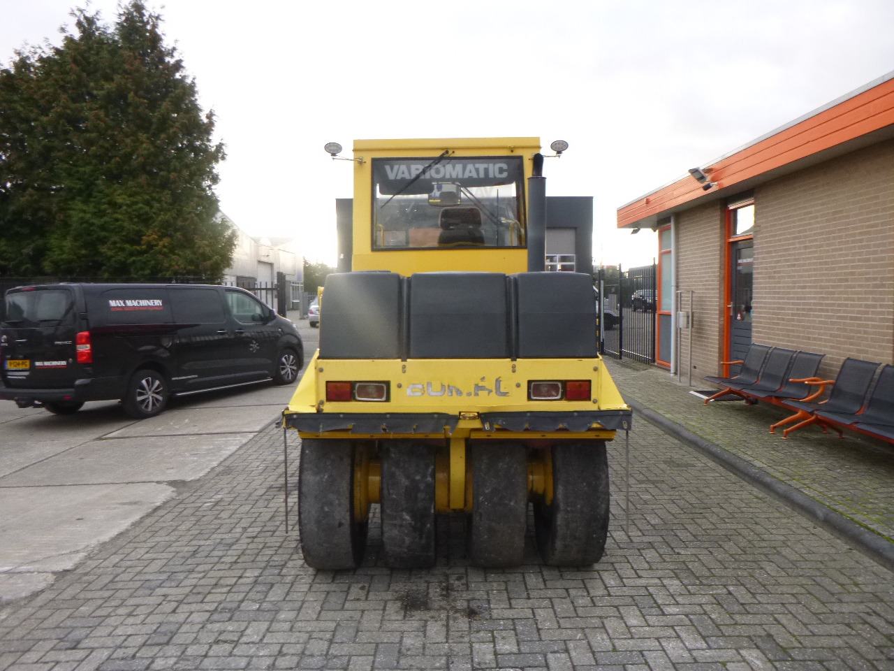 BOMAG BW151AC-2 - Compactador mixto: foto 4 BOMAG BW151AC-2 - Compactador mixto: foto 4