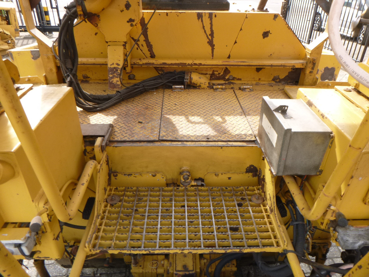 Pavimentadora de asfalto CATERPILLAR BB730: foto 29