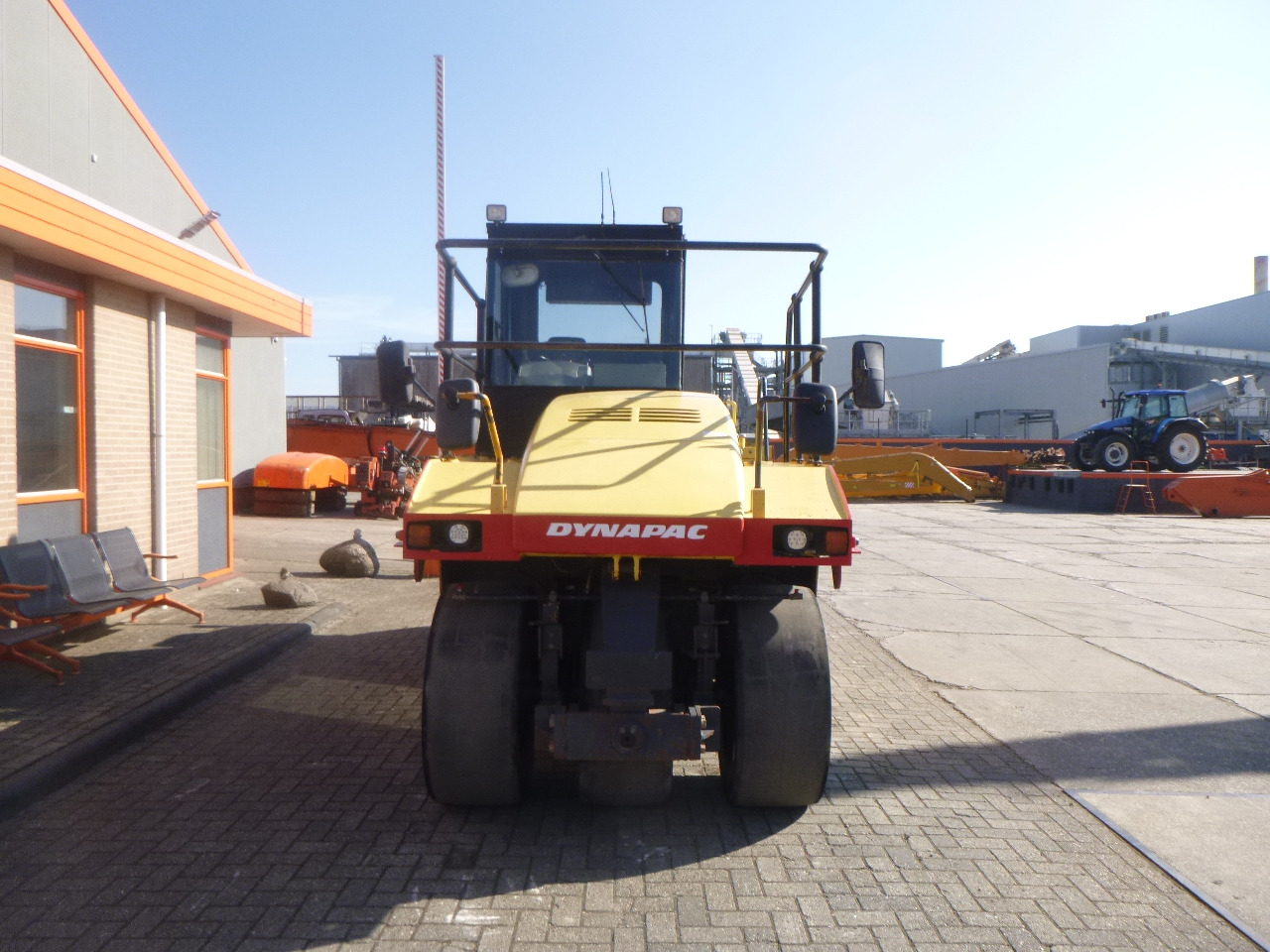 Rodillo de neumáticos DYNAPAC CP215(HITACHI): foto 6