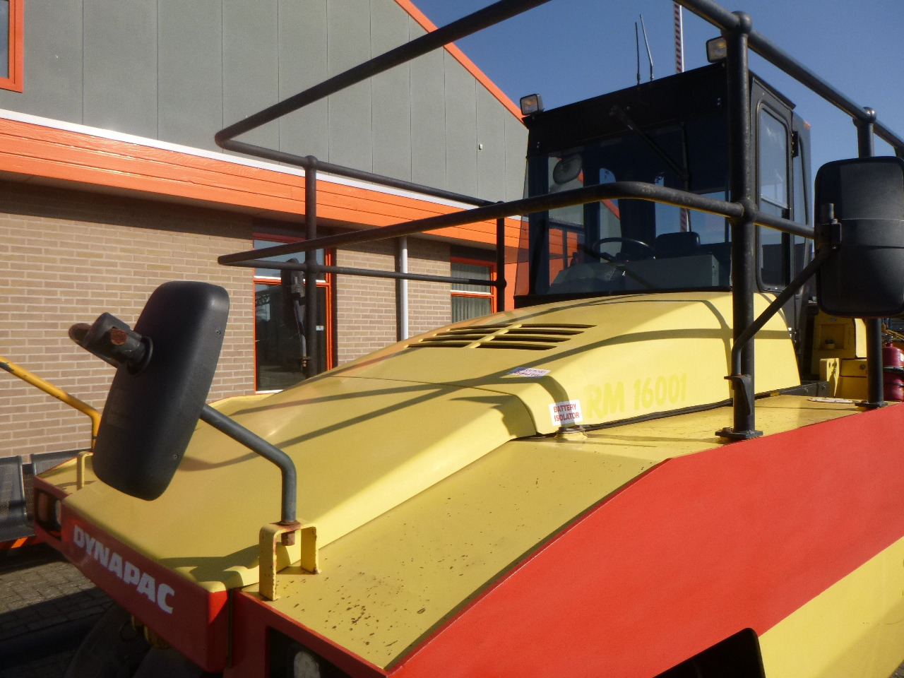 Rodillo de neumáticos DYNAPAC CP215(HITACHI): foto 11