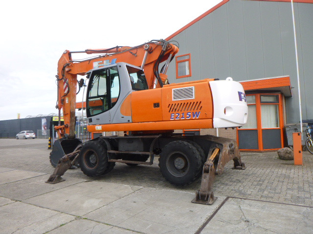 Excavadora de ruedas FIAT-KOBELCO E215W: foto 21
