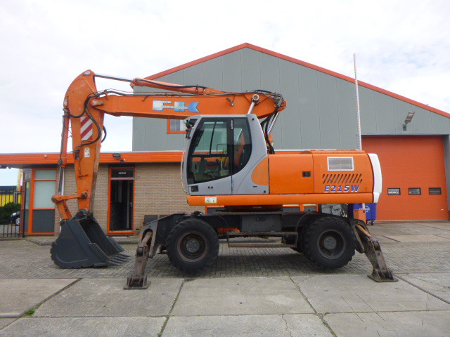 Excavadora de ruedas FIAT-KOBELCO E215W: foto 20