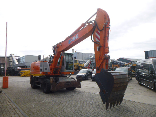Excavadora de ruedas FIAT-KOBELCO E215W: foto 7