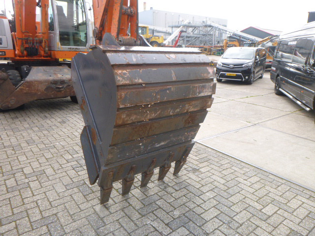 Excavadora de ruedas FIAT-KOBELCO E215W: foto 8