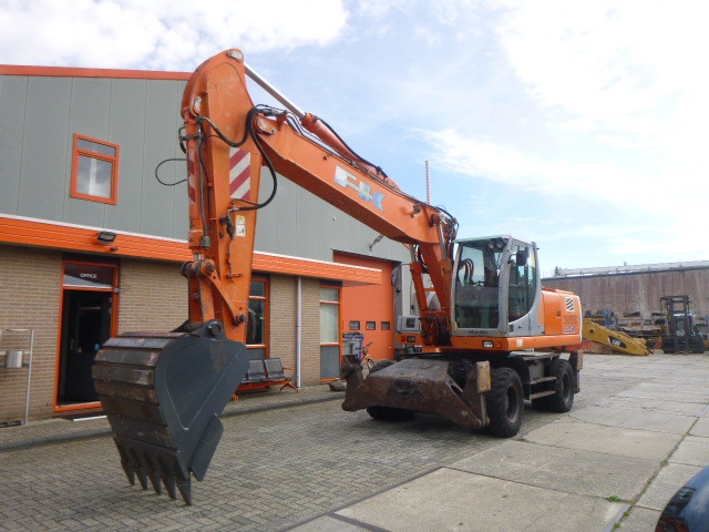 Excavadora de ruedas FIAT-KOBELCO E215W: foto 6