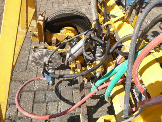 Construcción de carreteras HOFMANN H25 Cold Paint road marker: foto 14 Construcción de carreteras HOFMANN H25 Cold Paint road marker: foto 14