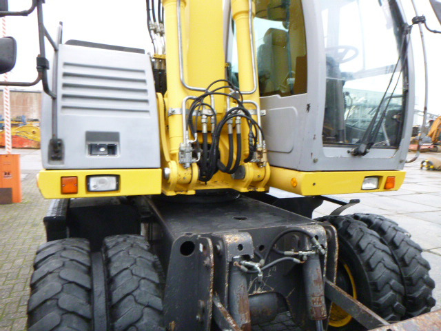 Excavadora de ruedas NEW HOLLAND MH PLUS: foto 8