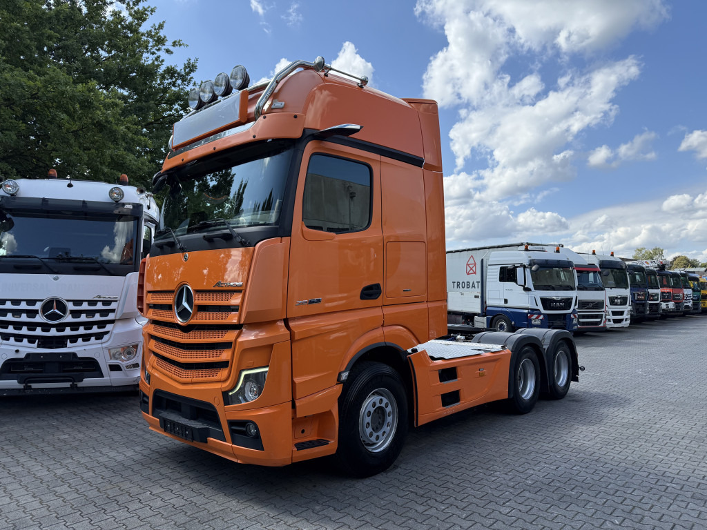 Mercedes-Benz Actros 2663 LS 6X4 Vollausstattung - Cabeza tractora: foto 1 Mercedes-Benz Actros 2663 LS 6X4 Vollausstattung - Cabeza tractora: foto 1