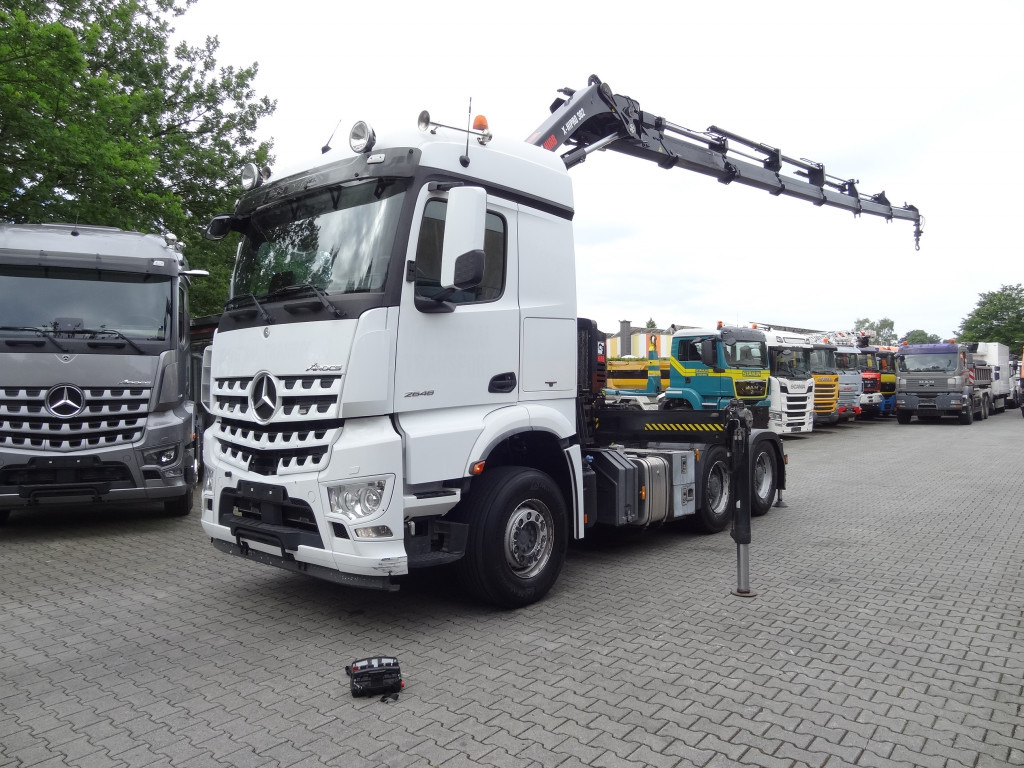 Mercedes-Benz Arocs 2648 LS 6X4 Kran Hiab X-HiPro 302 - Cabeza tractora: foto 1 Mercedes-Benz Arocs 2648 LS 6X4 Kran Hiab X-HiPro 302 - Cabeza tractora: foto 1