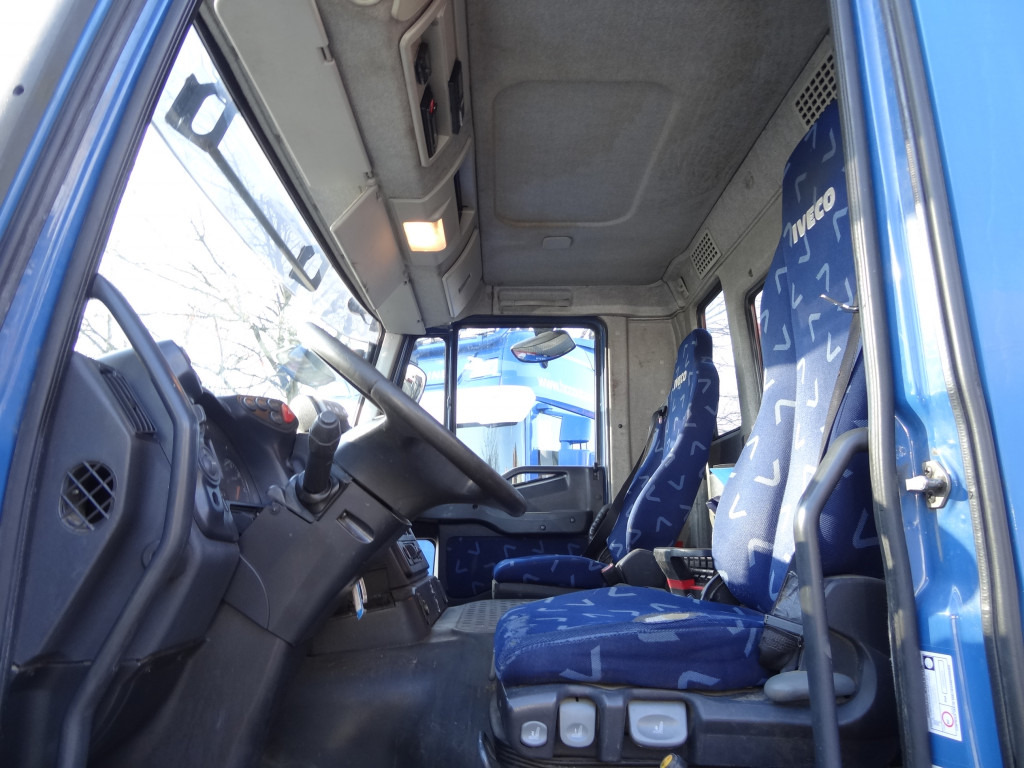 Iveco Trakker AD340T41 8X4 Kipper Kran Palfinger 23002 - Camión volquete, Camión grúa: foto 2 Iveco Trakker AD340T41 8X4 Kipper Kran Palfinger 23002 - Camión volquete, Camión grúa: foto 2