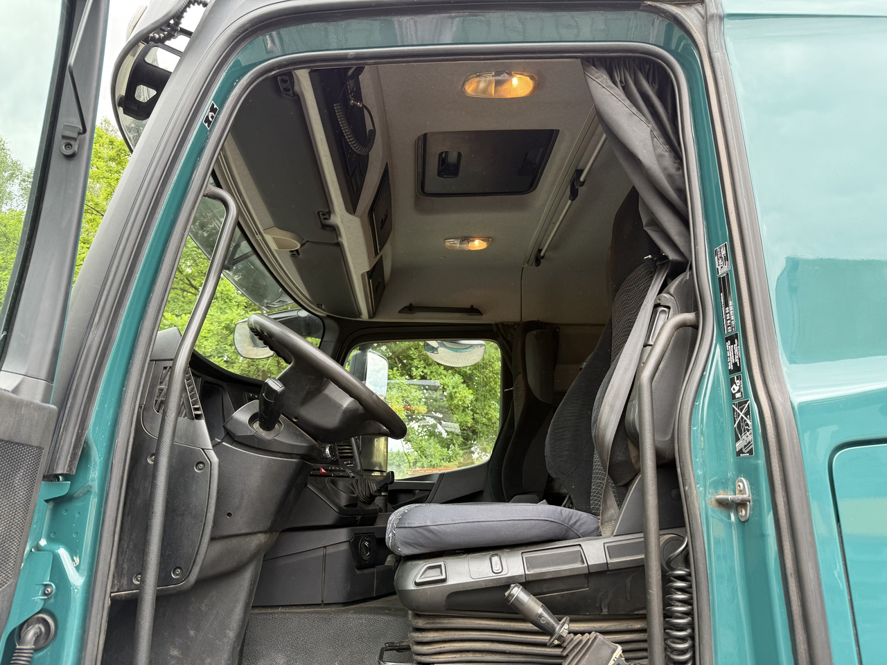 Mercedes-Benz Arocs 3251 8X4 Haken mit Kran HMF 2620 K5 - Camión multibasculante, Camión grúa: foto 3 Mercedes-Benz Arocs 3251 8X4 Haken mit Kran HMF 2620 K5 - Camión multibasculante, Camión grúa: foto 3