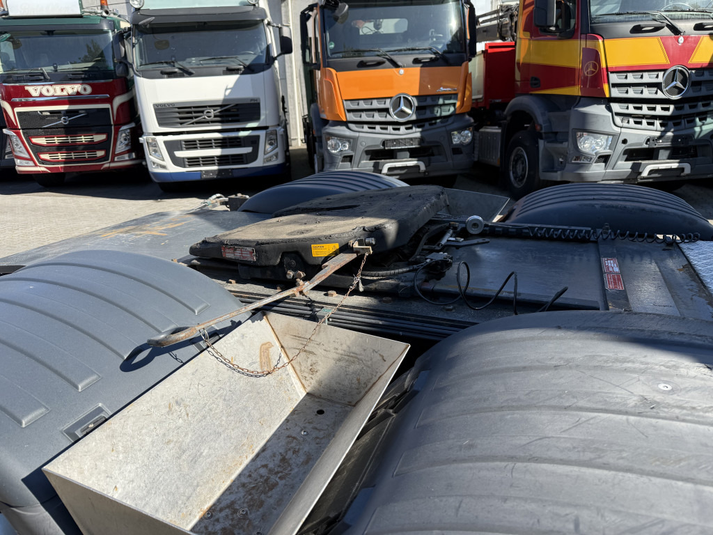 Scania R400 6X2 Kran Hiab 377-8 bis 25 Meter - Camión grúa, Cabeza tractora: foto 2 Scania R400 6X2 Kran Hiab 377-8 bis 25 Meter - Camión grúa, Cabeza tractora: foto 2